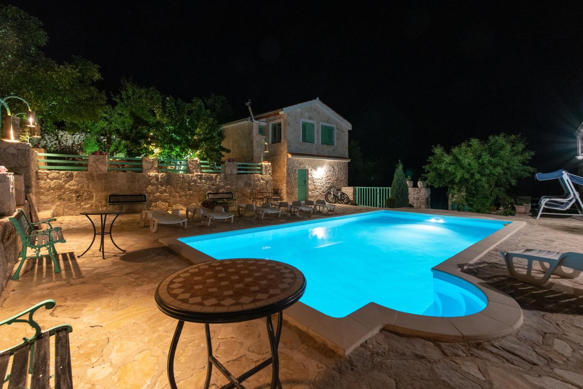 Villa Pristinus Krstatice Екстер'єр фото