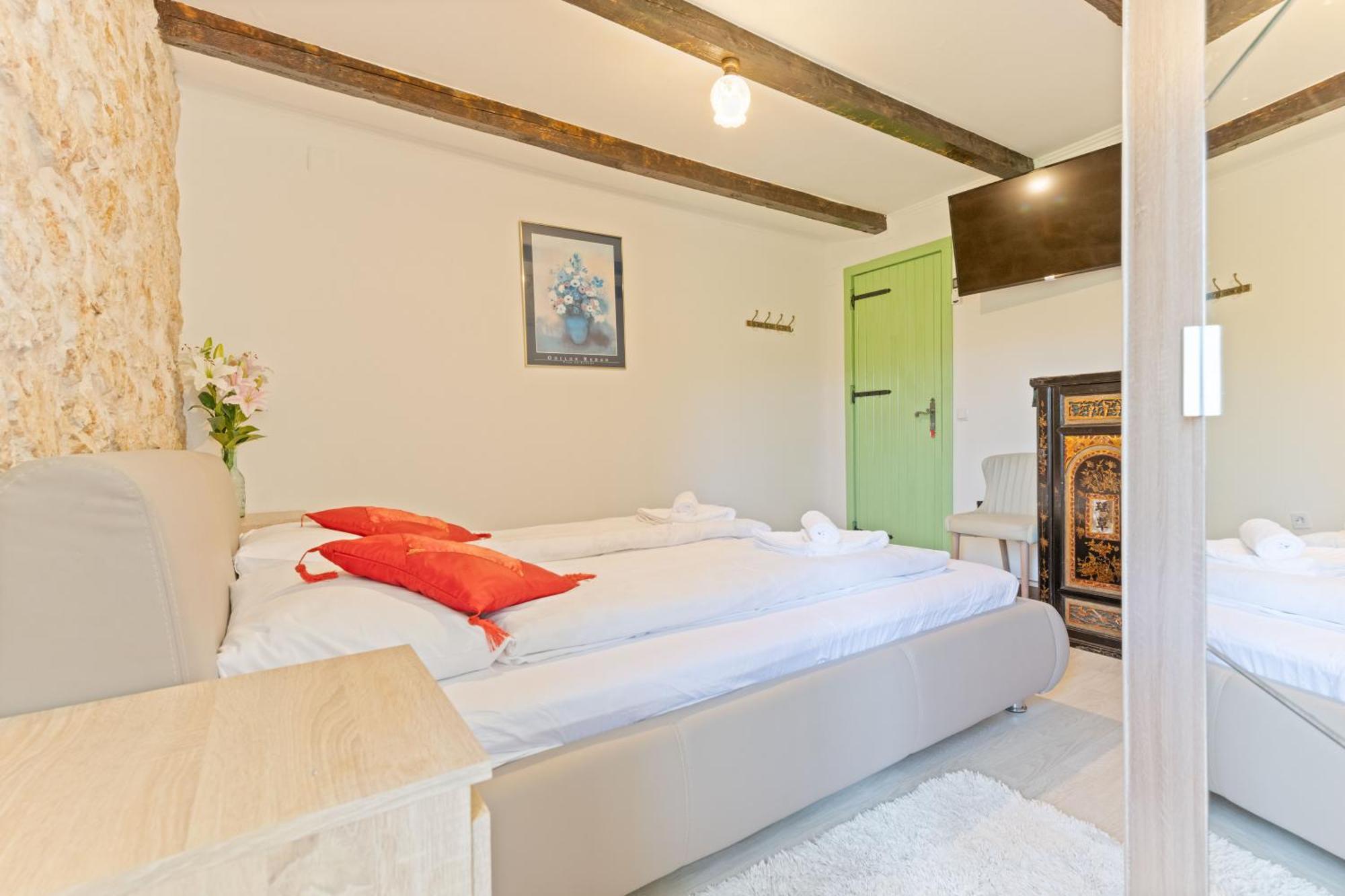 Villa Pristinus Krstatice Екстер'єр фото